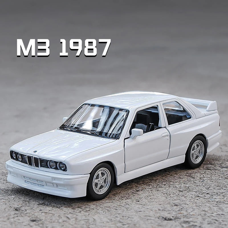 1:36 1987 BMW M3 High Simulation Diecast Car Metal Alloy Model Car kids toys collection gifts A622