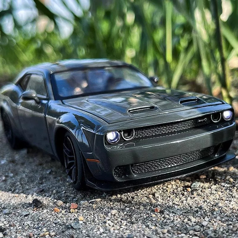 1:32 Dodge Challenger SRT Alloy Sports Car Model Diecast & Toy Metal Muscle Car Model Simulation Sound and Light Childrens Gifts