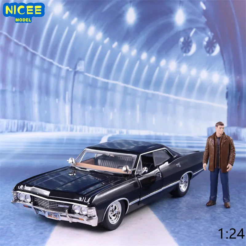 1:24 1967 Chevy Impala SS Sport Sedan Simulation Diecast Metal Alloy Model Car Chevrolet Toys For Kids Gift Collection J80