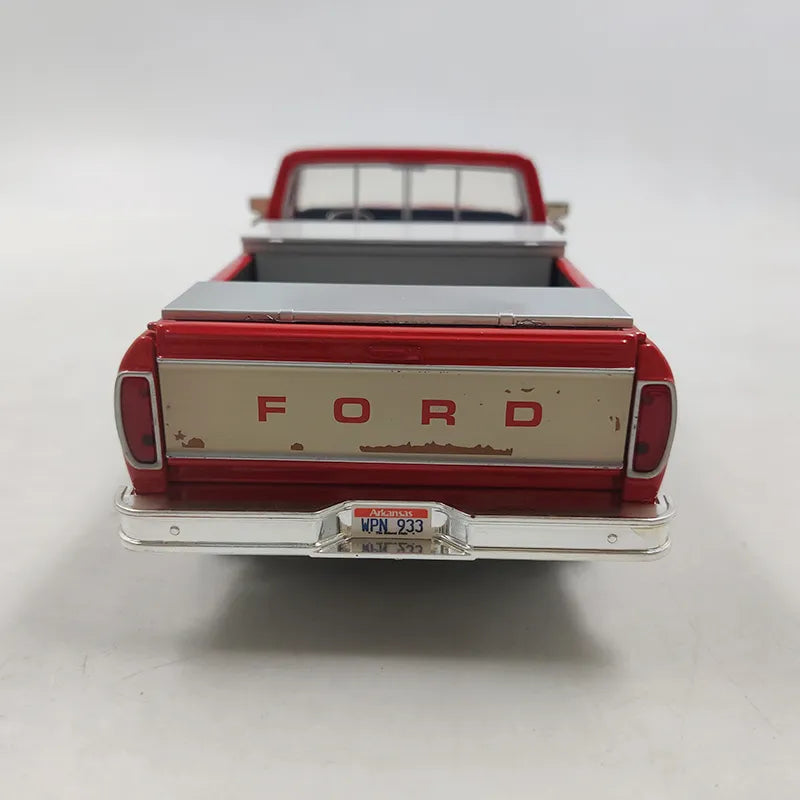 JADA 1:24 Scale Ford 1979 F-150 Pickup Alloy Car Model Diecast Metal Vehicle Toy Adult Fans Collectible Souvenir Gifts