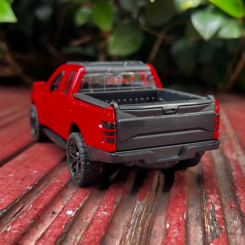 Scale 1/36 Off-Road Vehicle Pickup Metal Diecast Alloy Toy Car Model pull back Trucks For Boys Children Kids Hobbies Collection