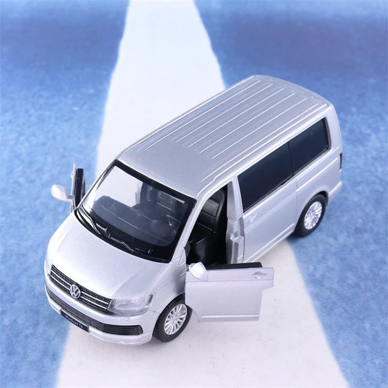 1:36 Volkswagen Multivan T6 MPV Alloy Car Model Children Toy Car Die-Casting Metal Toy Car Simulation Collection Gift F427