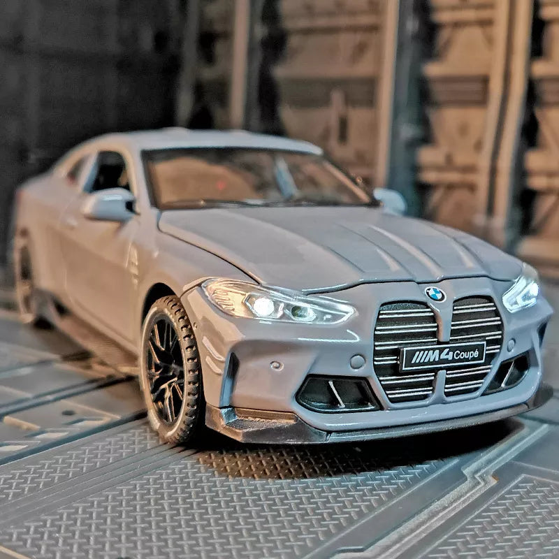 1:32 M4 Alloy Racing Car Model Diecasts Metal Toy Sports Car Model Collection Sound and Light High Simulation Childrens Toy Gift