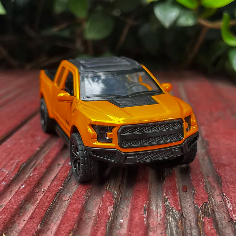 Scale 1/36 Off-Road Vehicle Pickup Metal Diecast Alloy Toy Car Model pull back Trucks For Boys Children Kids Hobbies Collection