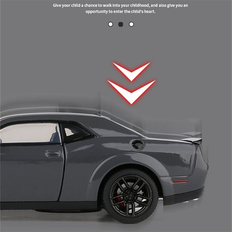 1:32 Dodge Challenger SRT Alloy Sports Car Model Diecast & Toy Metal Muscle Car Model Simulation Sound and Light Childrens Gifts
