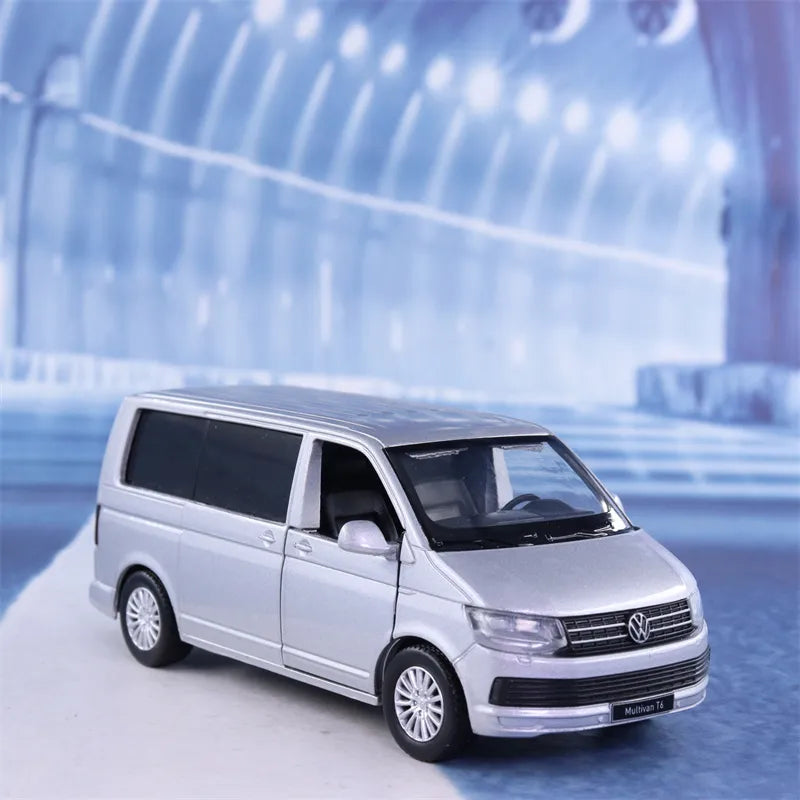 1:36 Volkswagen Multivan T6 MPV Alloy Car Model Children Toy Car Die-Casting Metal Toy Car Simulation Collection Gift F427