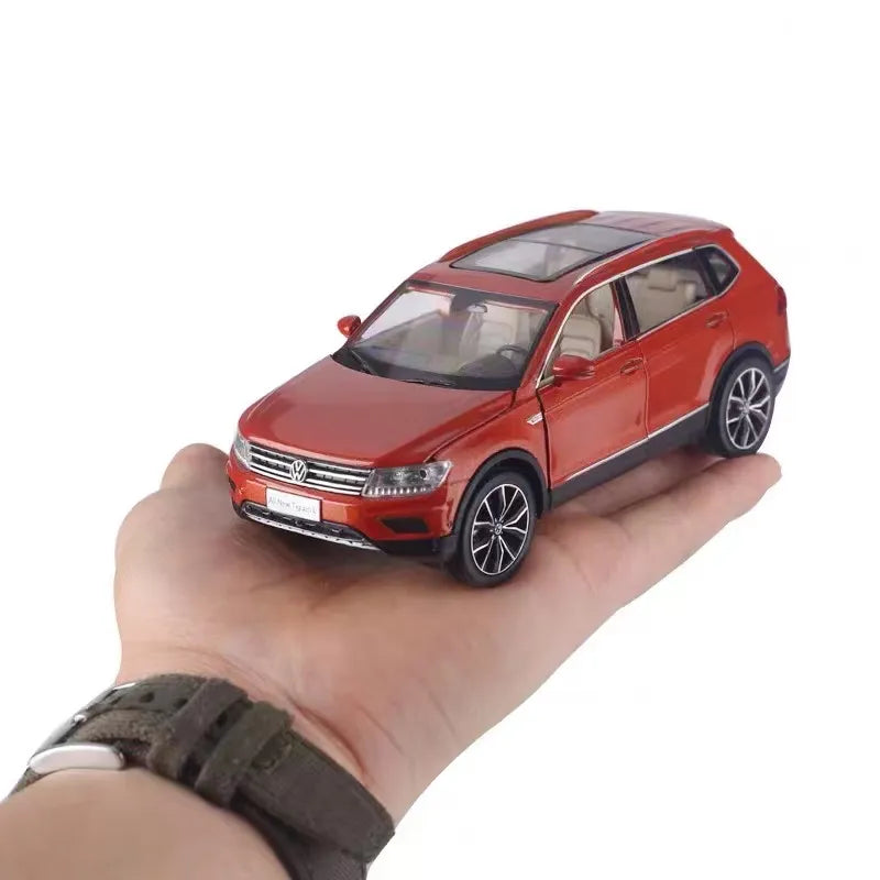 WELLY 1:32 Volkswagen VW TIGUAN SUV Alloy Car Diecasts & Toy Vehicles Car Model Sound and light Pull back Car Toy For Kids Gift