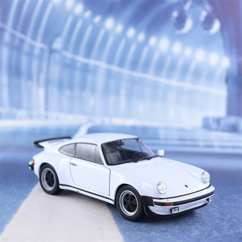 WELLY 1:24 1974 Porsche 911 Turbo 3.0 Sports Car Red Simulation Alloy Car Model Craft Decoration Collection Toys Tools Gift B57