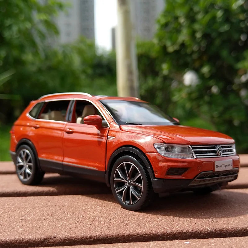 WELLY 1:32 Volkswagen VW TIGUAN SUV Alloy Car Diecasts & Toy Vehicles Car Model Sound and light Pull back Car Toy For Kids Gift