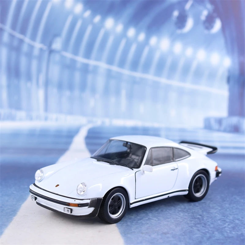 WELLY 1:24 1974 Porsche 911 Turbo 3.0 Sports Car Red Simulation Alloy Car Model Craft Decoration Collection Toys Tools Gift B57